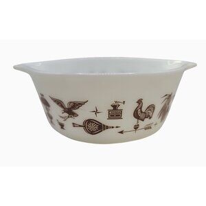 Vintage Pyrex 1 1/2 Quart Mixing Bowl With Brown Colonial Pattern